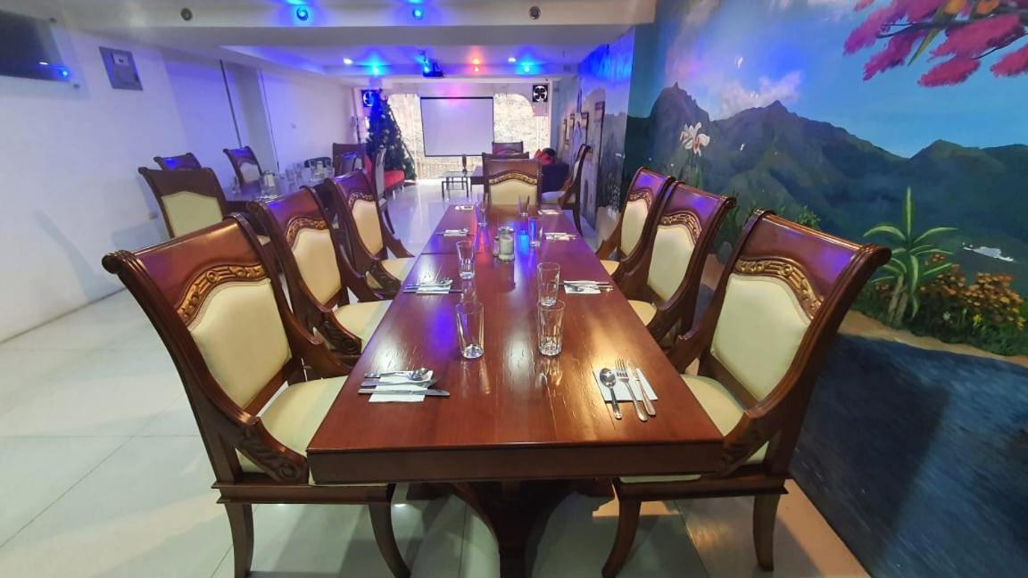 Hotel Loja Bella Zewnętrze zdjęcie